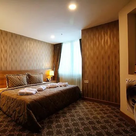 Mana Airport Hotel